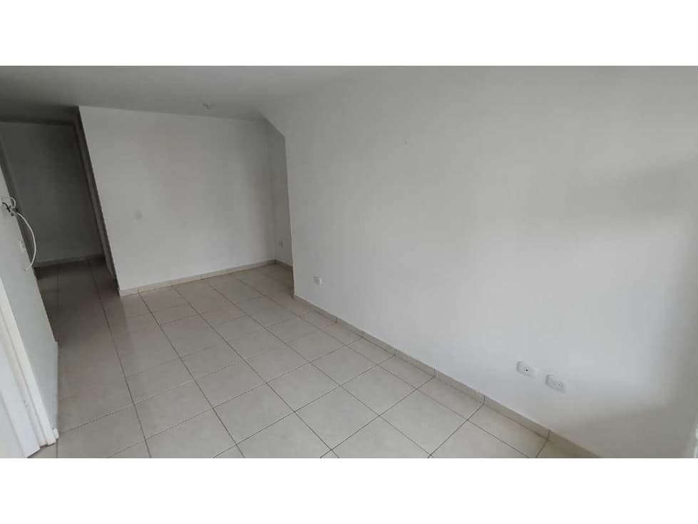 VENTA DE APARTAMENTO PRIMER PISO, DOSQUEBRADAS, SECTOR LAS VIOLETAS. - 1