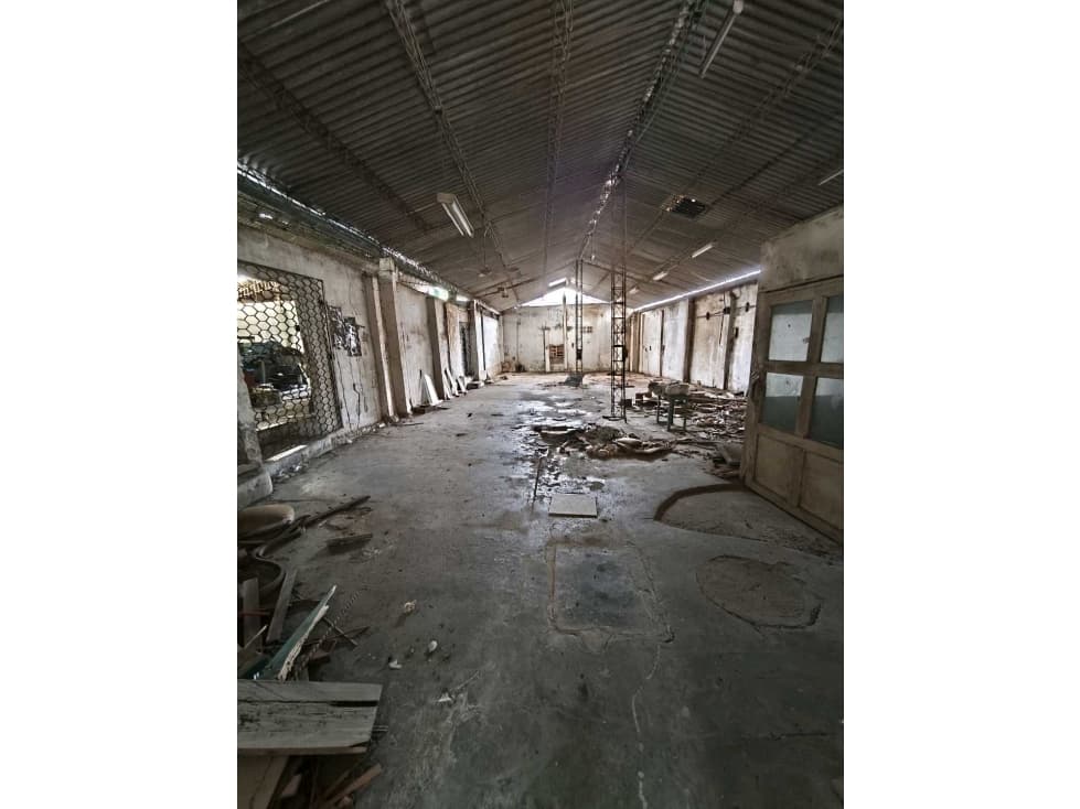 VENTA DE BODEGA EN SINCELEJO CENTRO PARA REMODELACION - 1