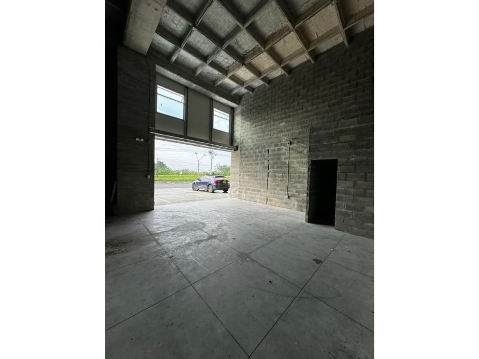 VENTA DE BODEGA O LOCAL EN APARTADO - 1