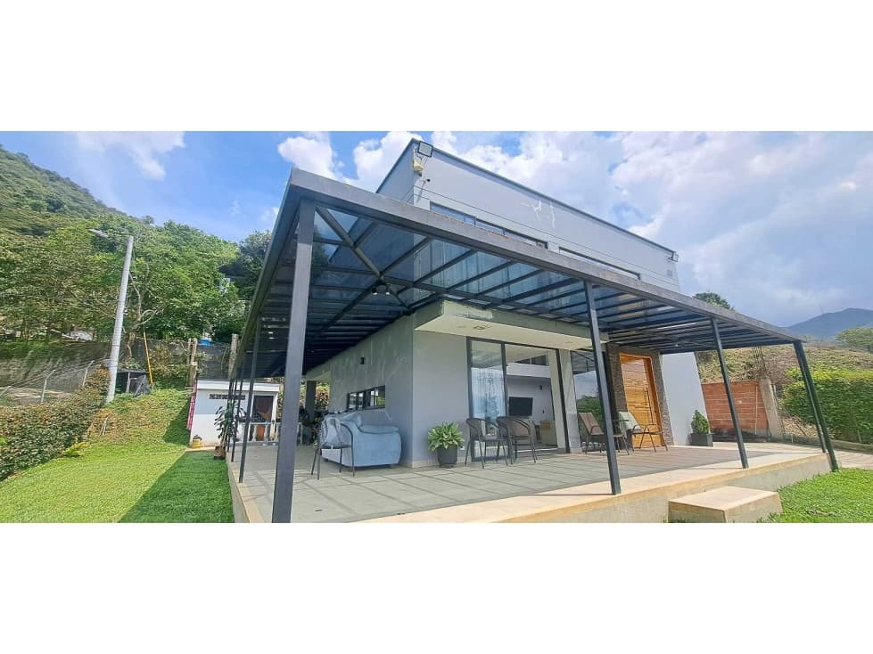 Venta de casa finca en Copacabana con vista. - 1