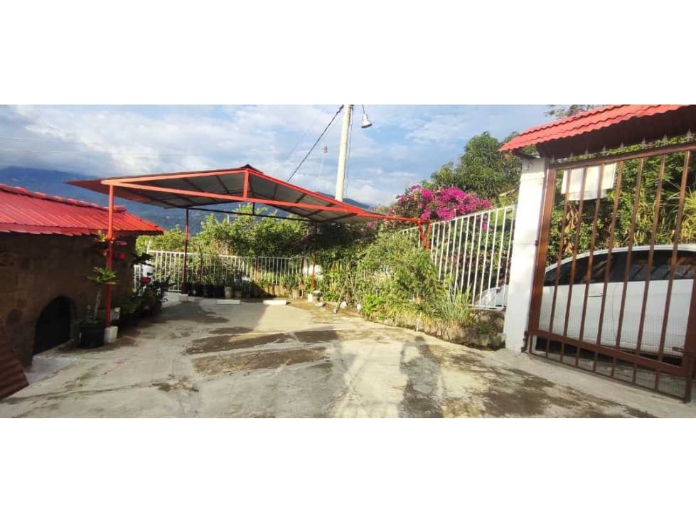 Venta de casalote de 1000 M2 en 250 mill neg, en La Mesa Cund, COL - 1