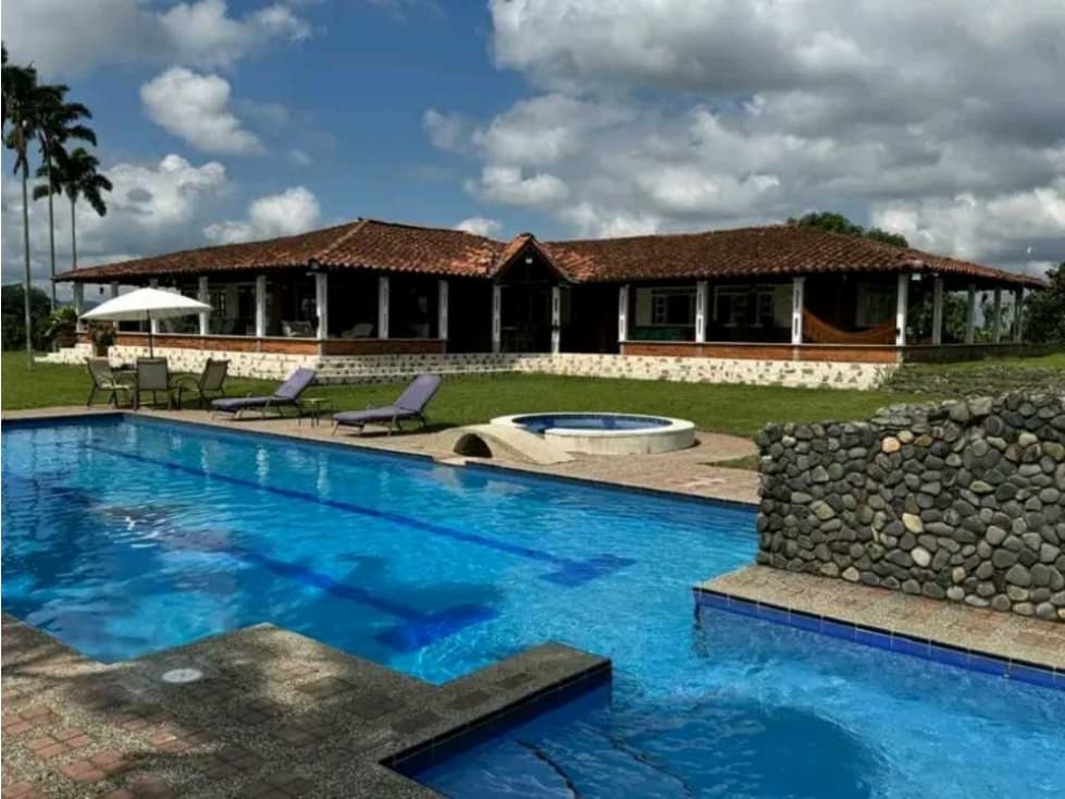 VENTA DE FINCA ALCALA VALLE - 1