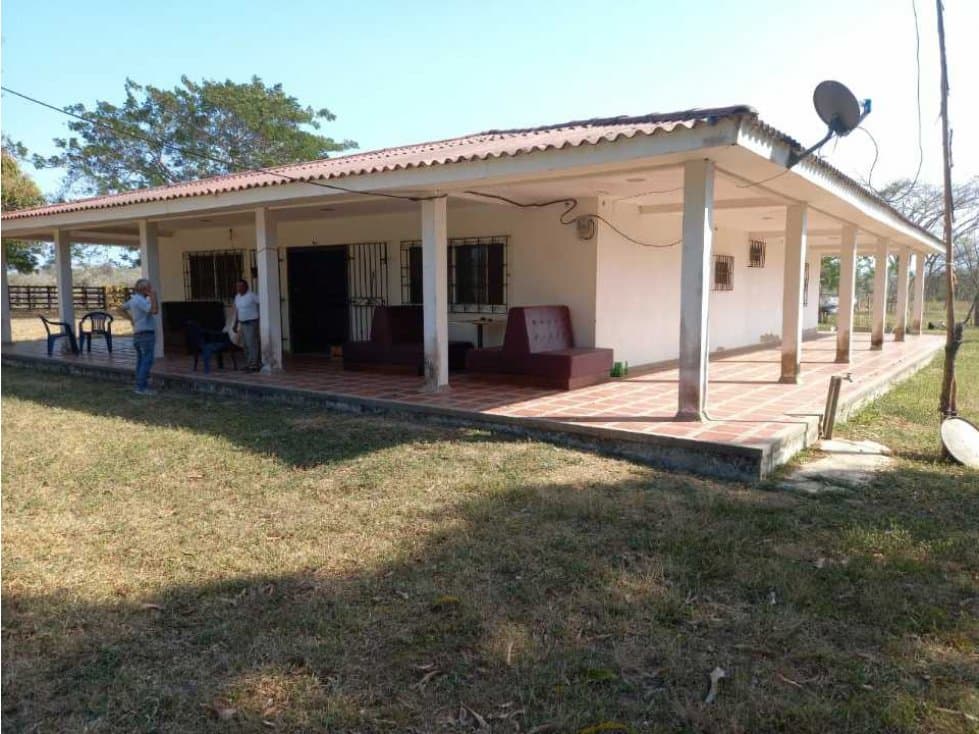 VENTA DE FINCA GANADERA EN PIOJO - ATLANTICO - 1