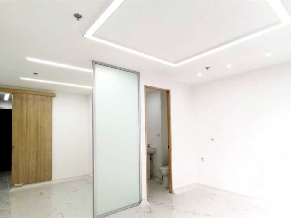 Venta de Local (consultorio) en C.C Reserva Plaza sector Barro Blanco - 1