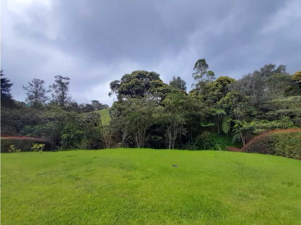 Venta de Lote en Unidad Cerrada en Pantanillo Retiro - 1