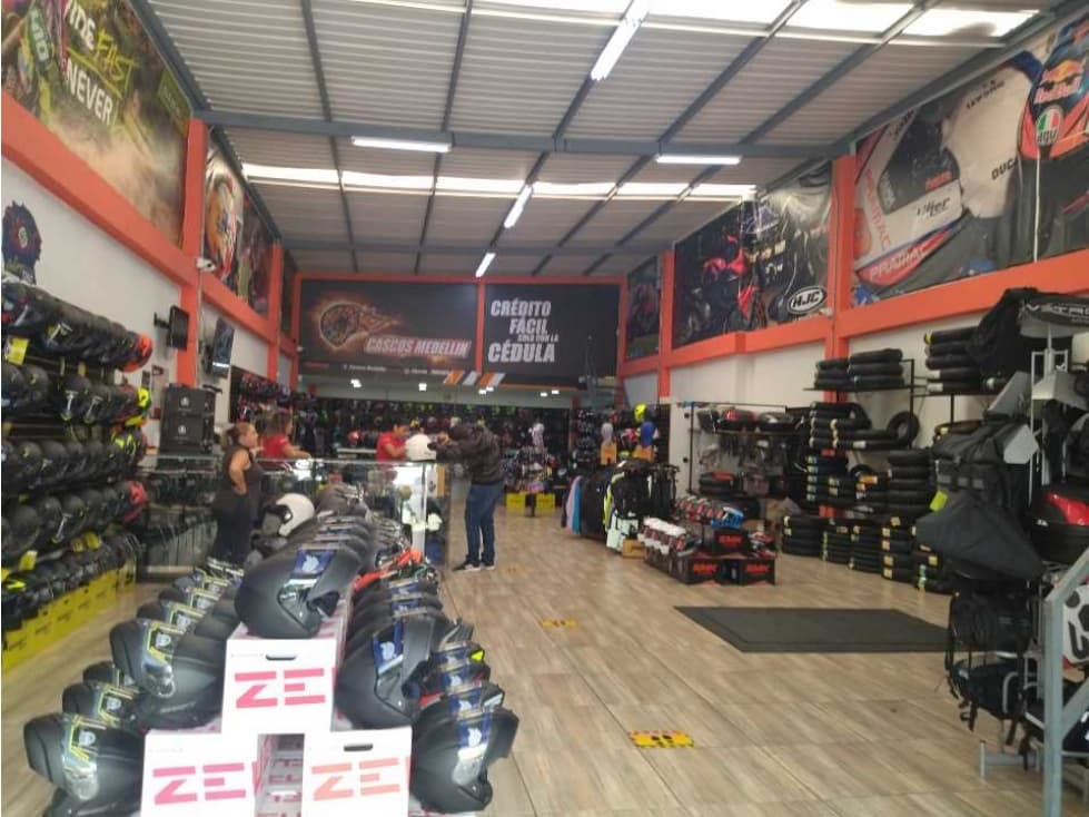 Venta de espectacular Bodega en Envigado ,Vía principal - 1