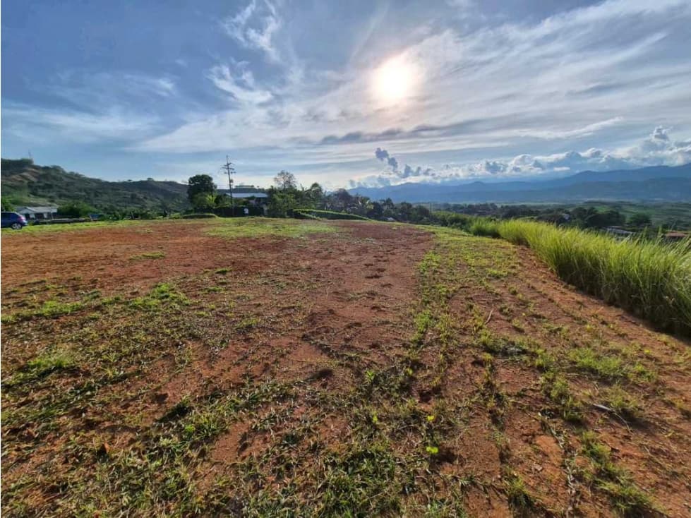 Venta Lote Explanado cerca a Viterbo (LR) - 1