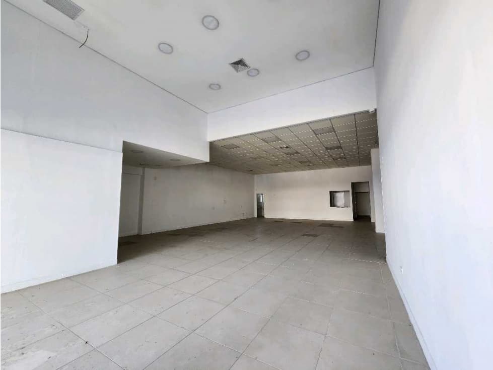 Venta o Renta Local Comercial - 1