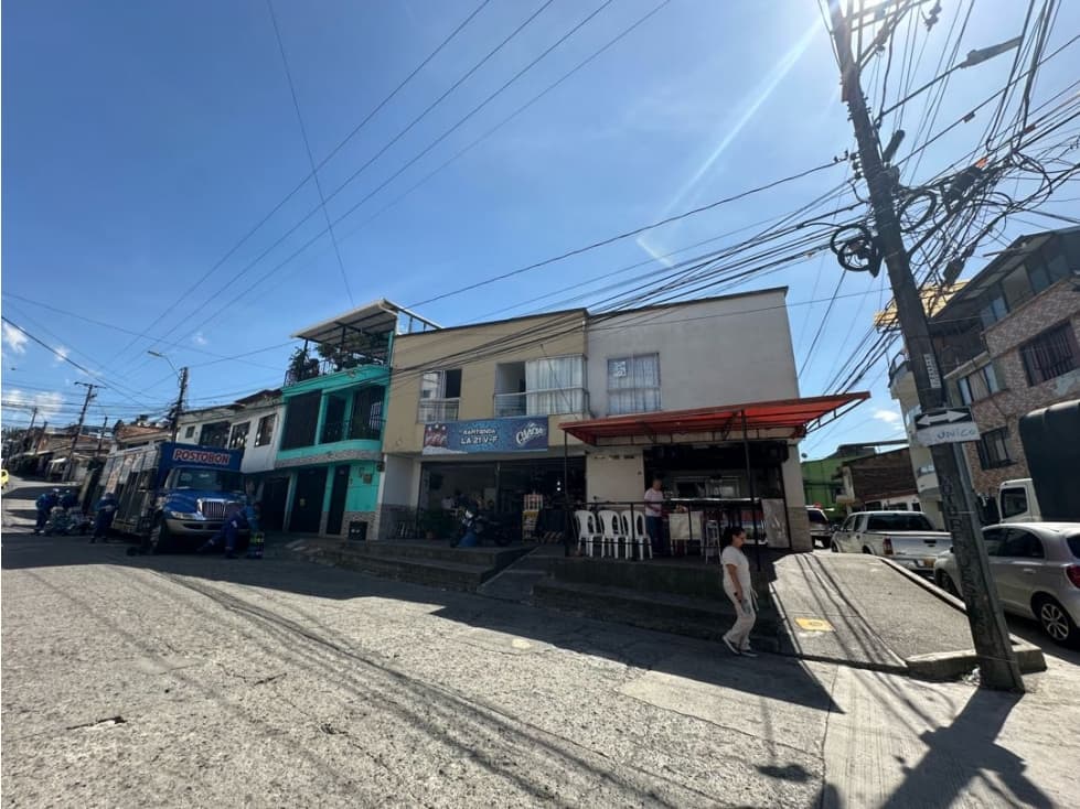 VENTA EDIFICIO DOSQUEBRADAS LA AURORA 4 LOCALES,4 APTOS,1 APTA ESTUDIO - 1