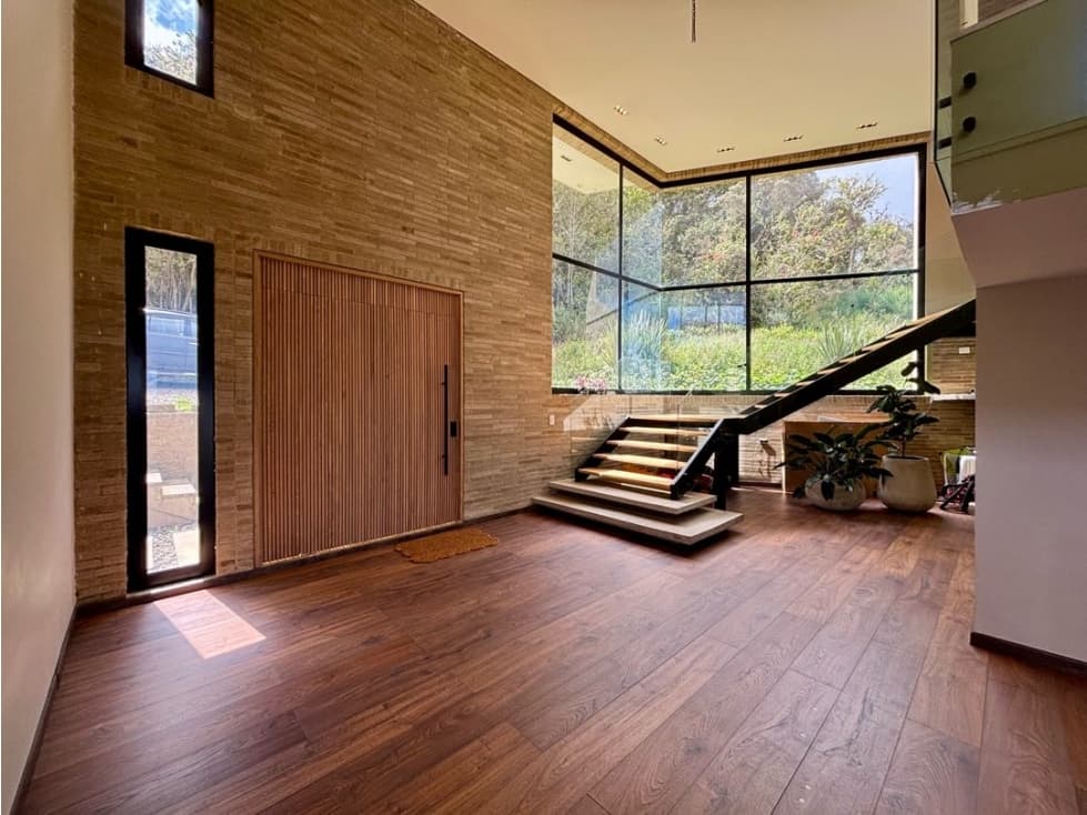 Venta y Arriendo. Conjunto. VISTA! 4 habs. 904mts - 1