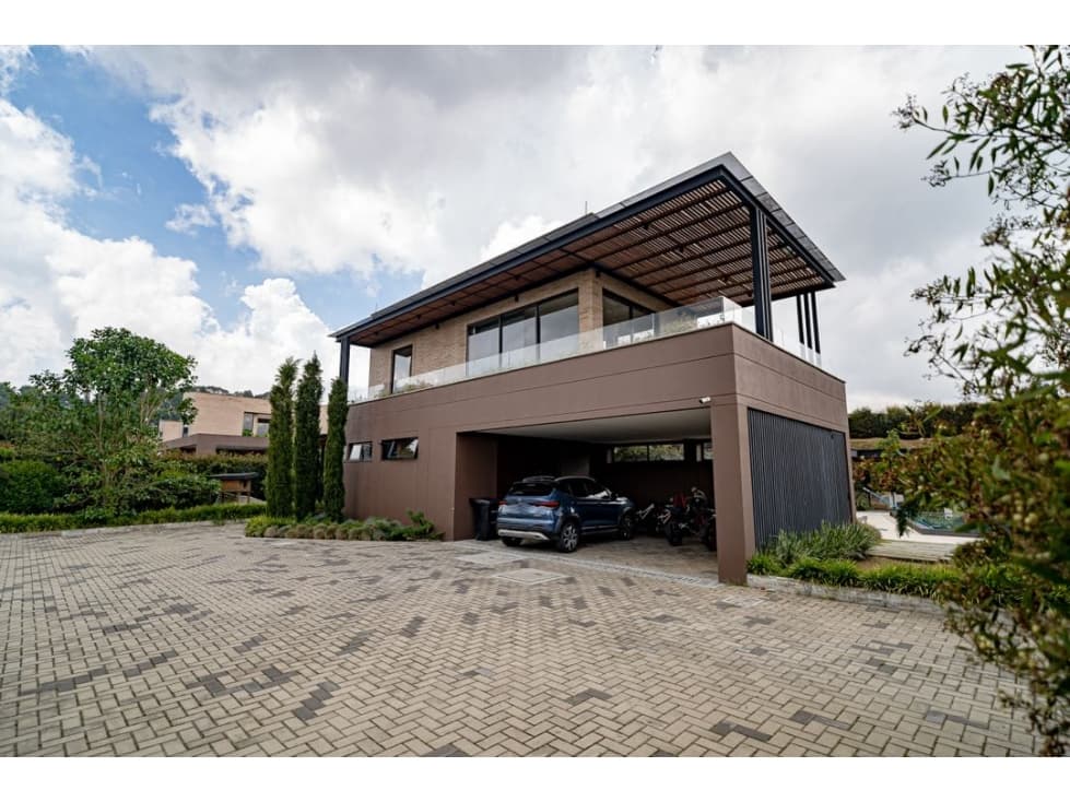 VENTA Y RENTA DE EXCLUSIVA PROPIEDAD EN EL ALTO DE LAS PALMAS 1.770mt2 - 1