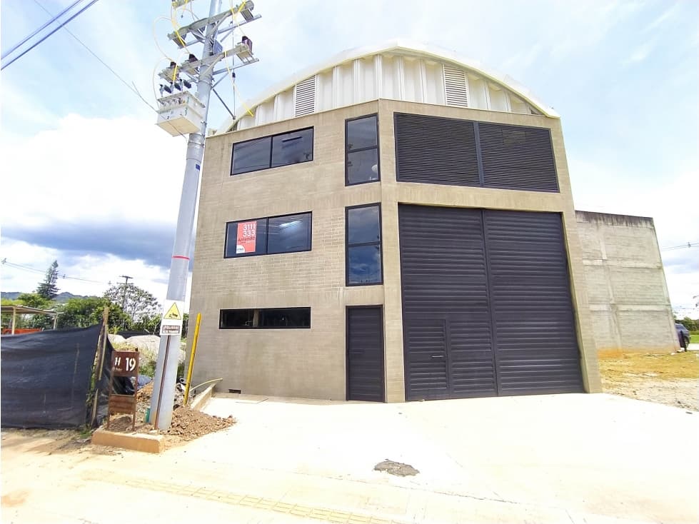 Arriendo bodega en La Ceja unidad cerrada - 1