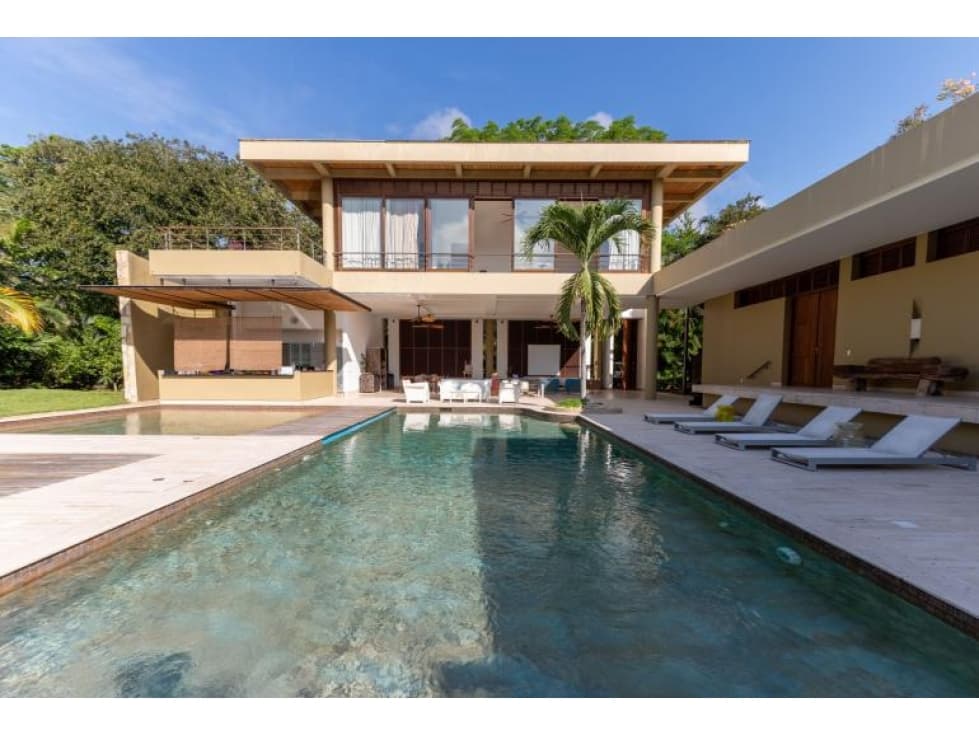 EXCLUSIVA FINCA EN ALQUILER UBICADA EN VILLAVICENCIO - 1