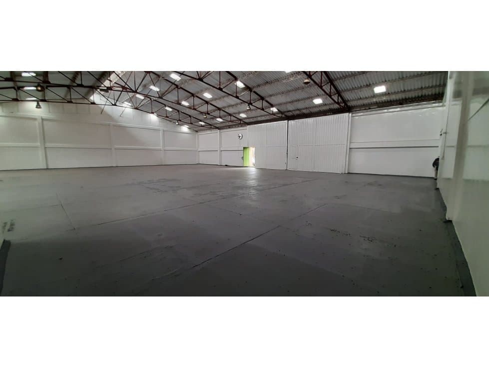 ALQUILER BODEGA 1100 MT2 LA NUBIA CANDELARIA VALLE - 1