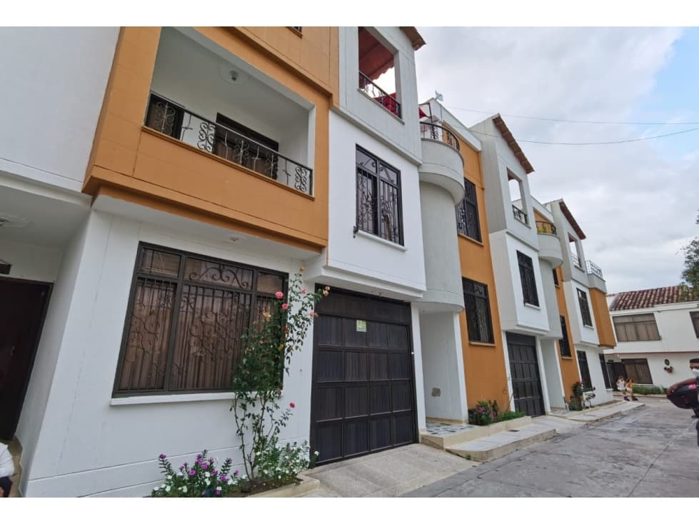 VENTA CASA BARRIO BUENOS AIRES - 1