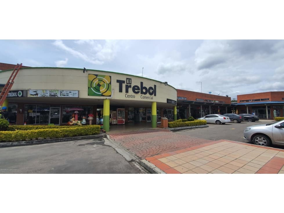 Vendo Comercial en  El Trebol(Mosquera) C.C 22-564 - 1