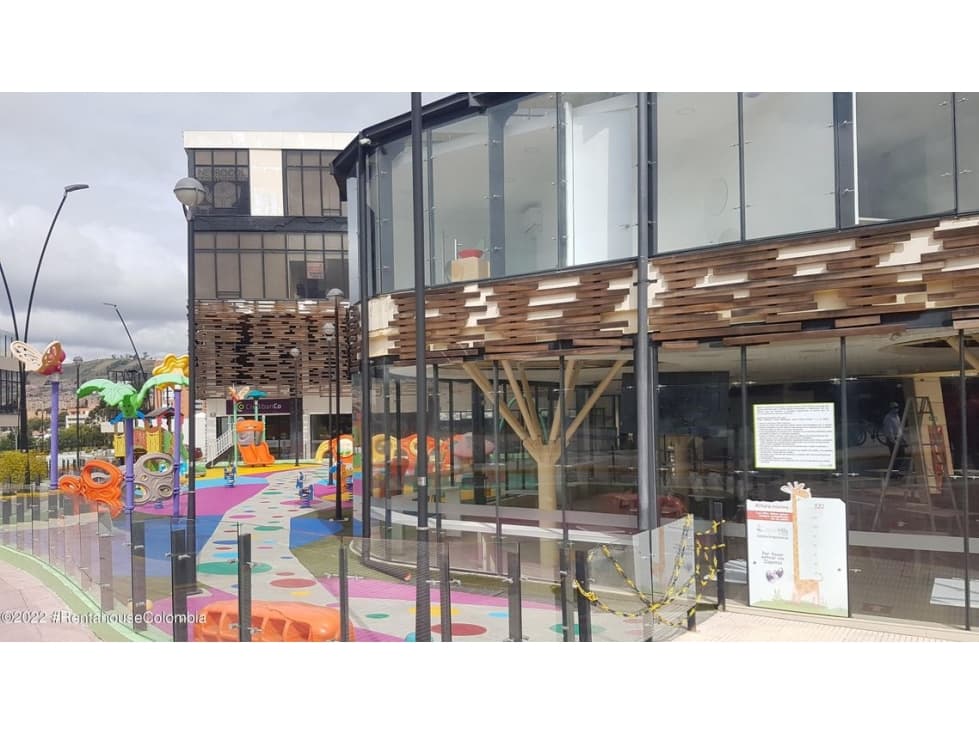 Comercial en  CC Green Hills RAH CO: 22-1830 - 1