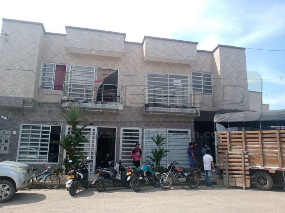 TERRENO URBANO CON CONSTRUCCION DE 280 M2 UBIC.: GRANADA, META - 1