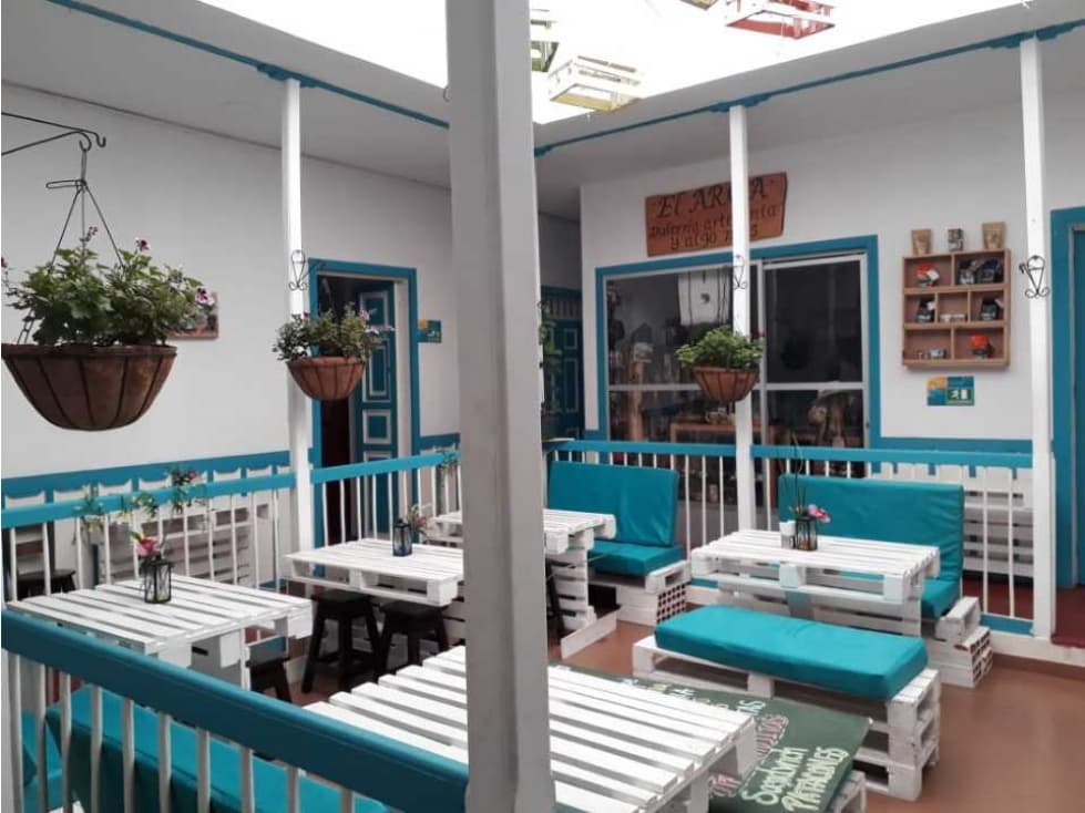 Centro comercial de 10 locales con arquitectura antioqueña - Filandia - 1