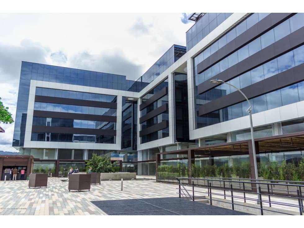 Comercial en  Calahorra(Cajica) RAH CO: 24-99 - 1