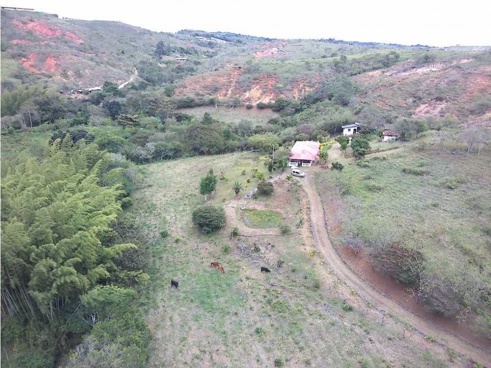 SE VENDE CASA CAMPESTRE LA CUMBRE-RESTREPO (A.G) CW: 6889679 - 1
