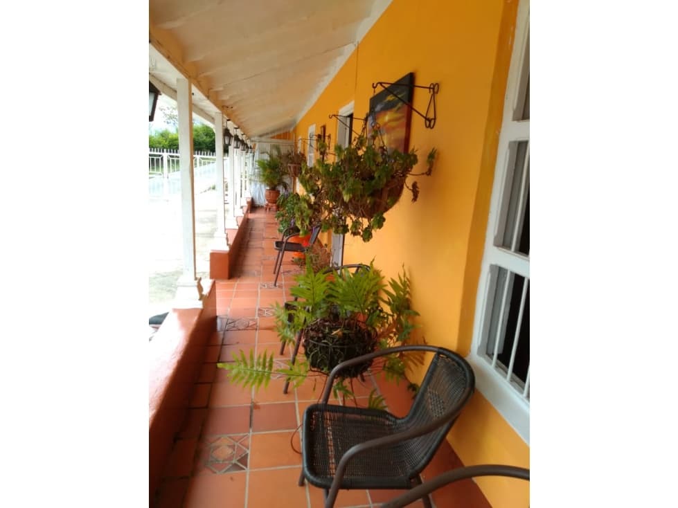 CASA CAMPESTRE EN EXCELENTE VEREDA DE GIRARDOTA - 1