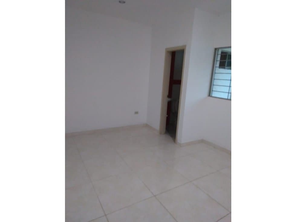 VENDE UNIDAD CON TRES APARTAMENTOS RENTANDO - 1