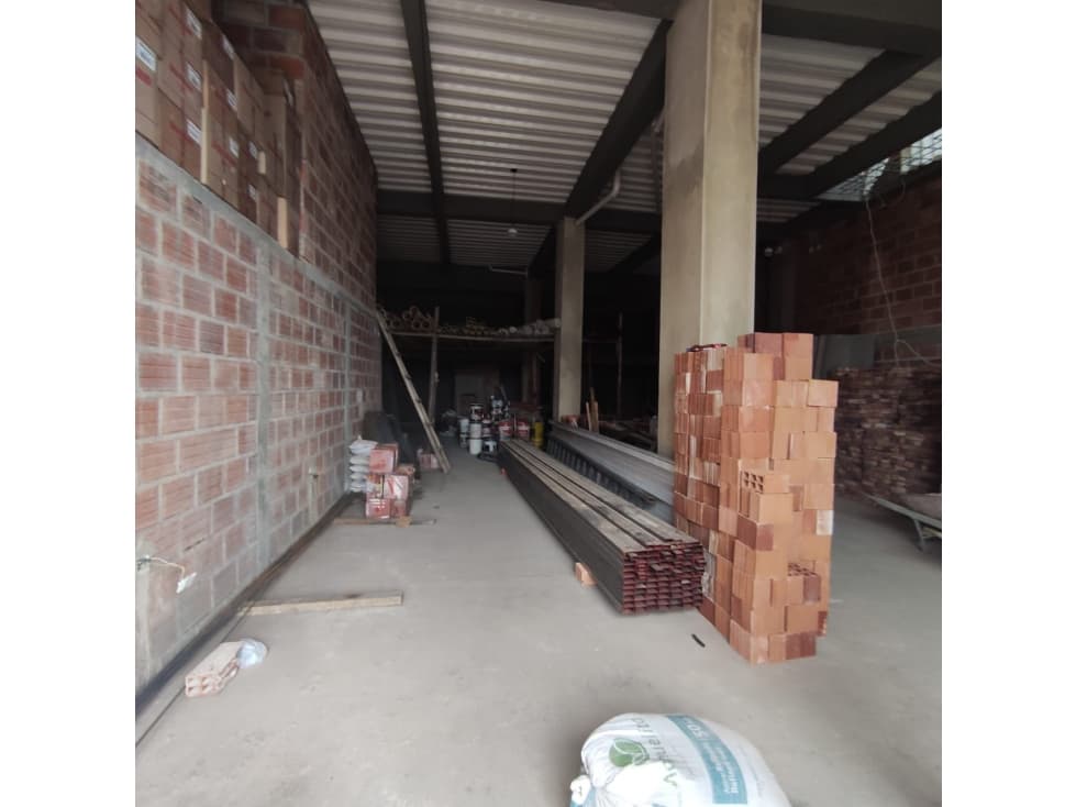 SE VENDE BODEGA Y APARTAMENTO EN VELEZ SANTANDER - 1