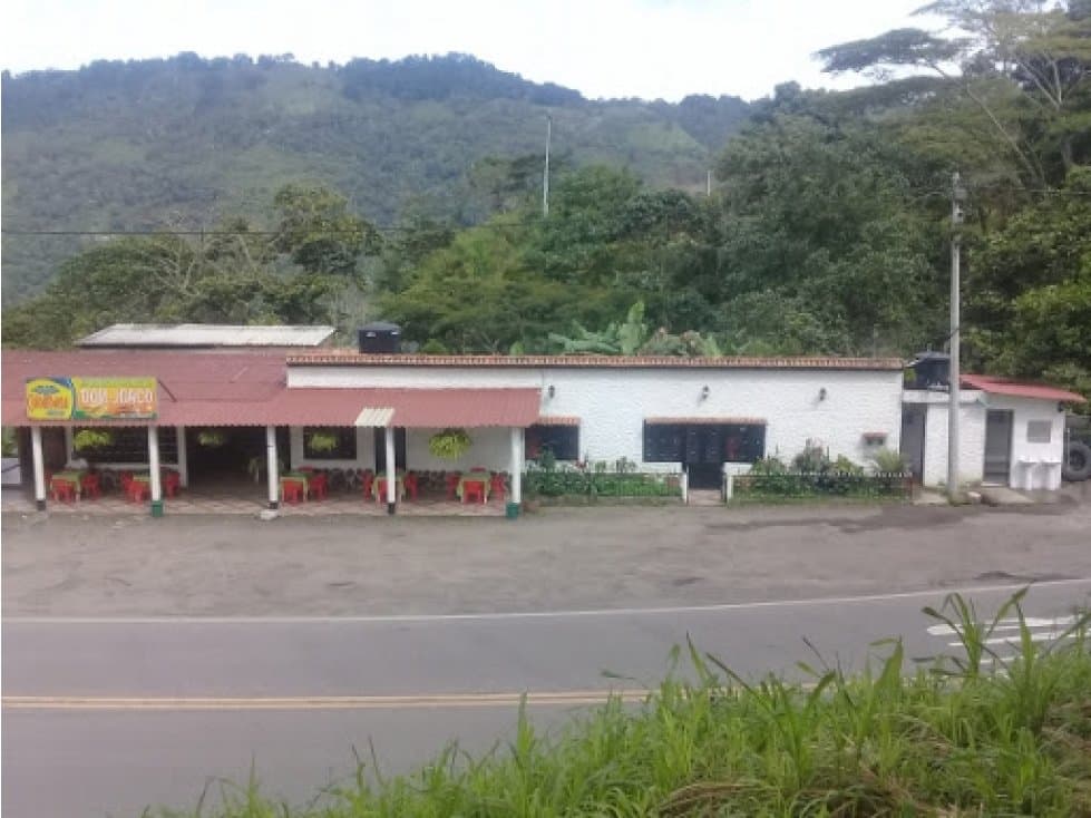 Maat vende local, La Cabaña Villeta. - 1