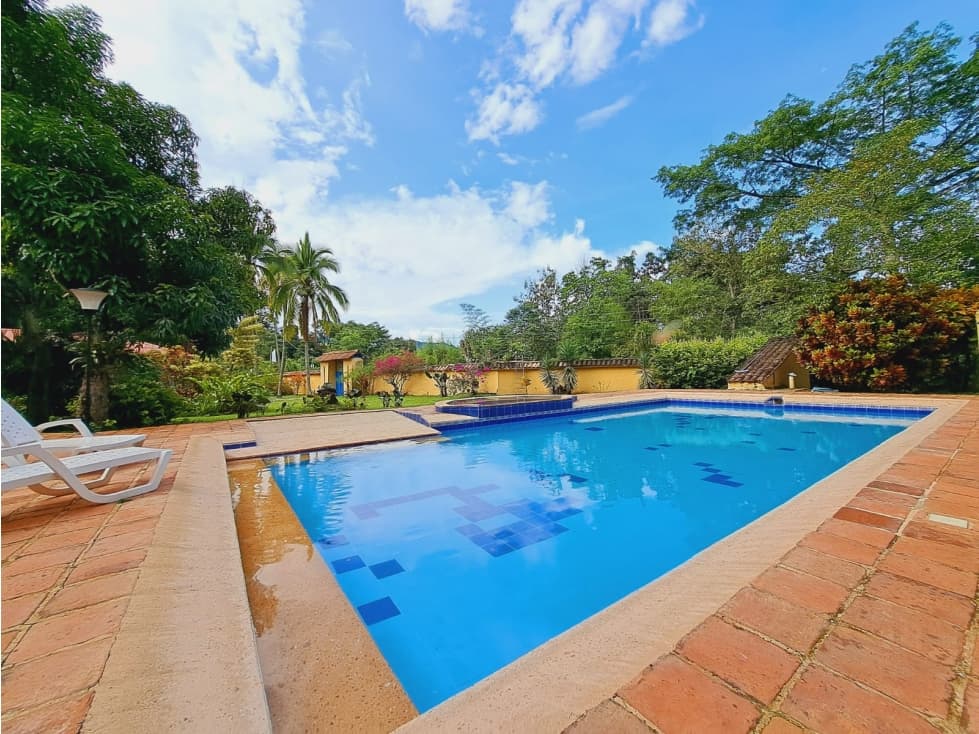 Maat arrienda finca en Puente Amarillo - Villeta 12,350M2 $2.500.000 - 1