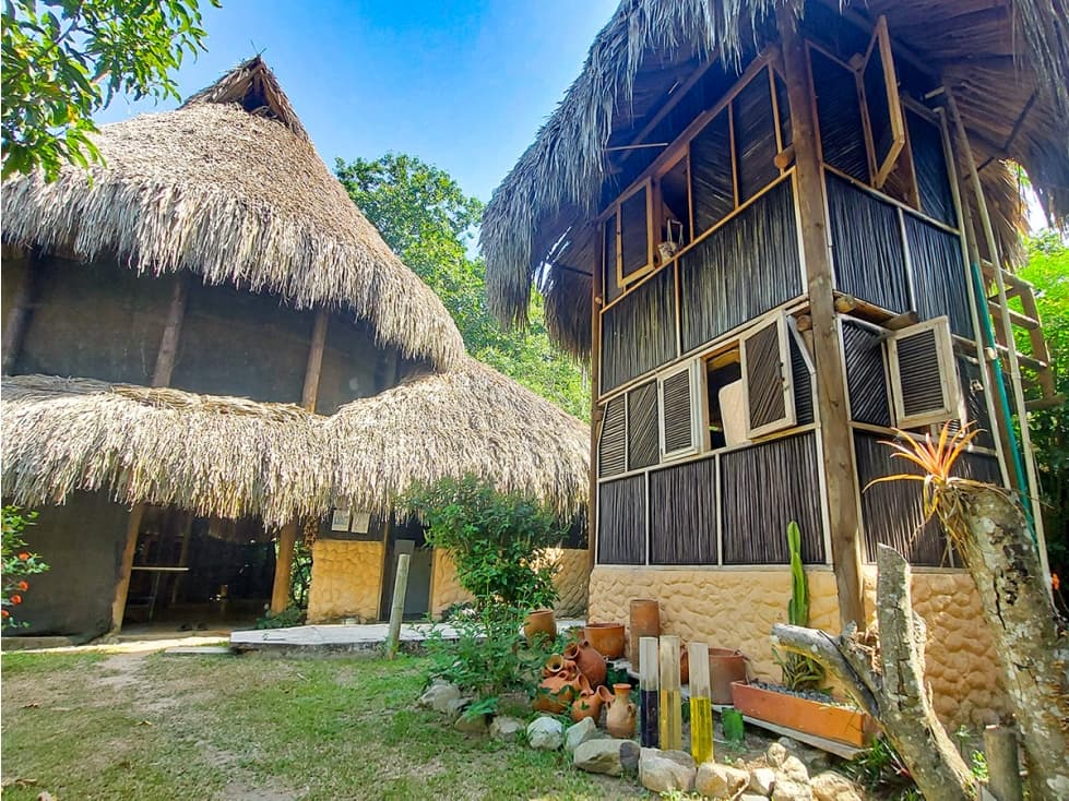 Hostal Ecoturístico en Venta en Palomino, Excelente Rentabilidad - 1