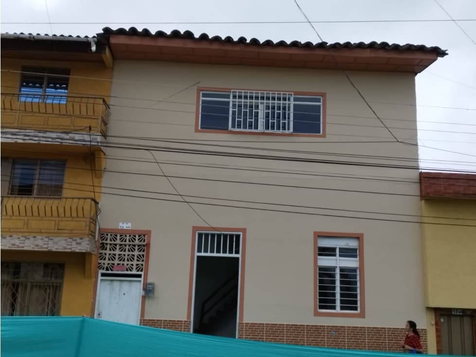 VENDO CASA PARA REMODELAR EN SEVILLA VALLE - 1