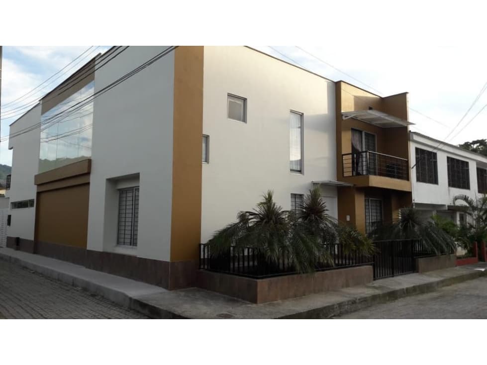 VENDO HERMOSA CASA EN GUADUAS CUNDINAMARCA - 1