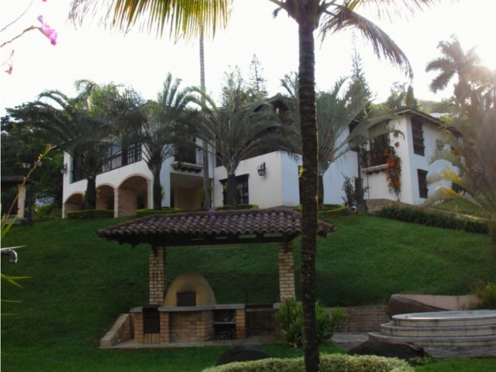 ALQUILER DE CASA CAMPESTRE PARCELACION COLINAS DE ARROYONDO. - 1