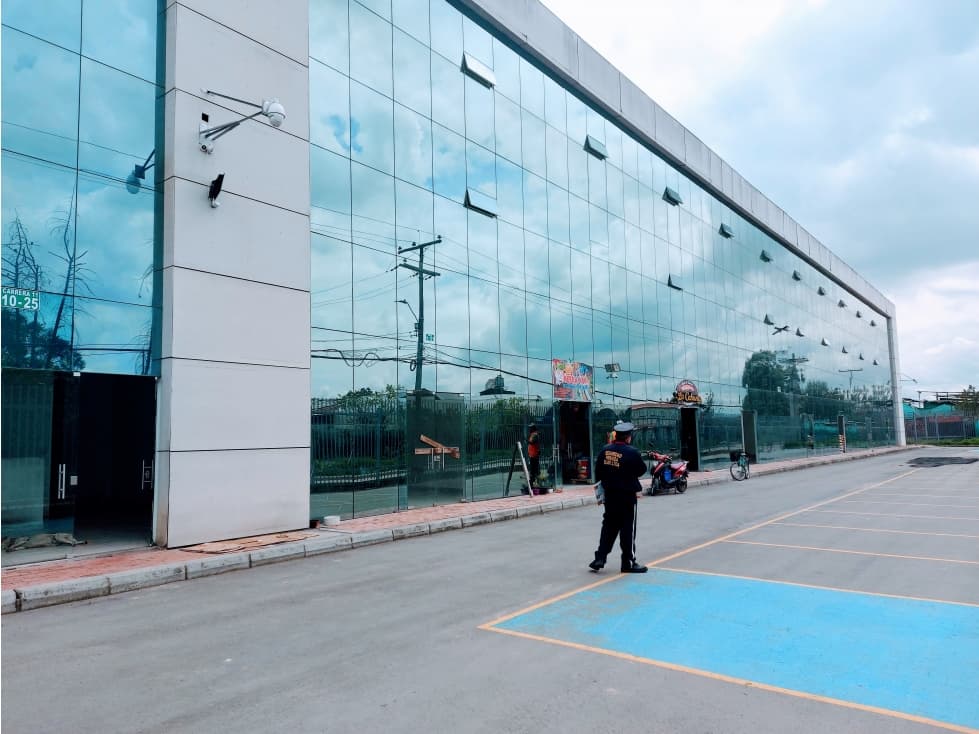 ARRIENDO OFICINAS EN MOSQUERA - 1