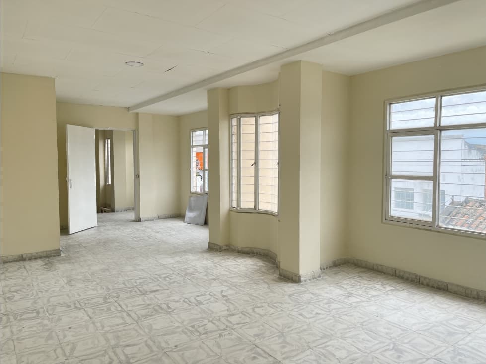 Oficina en el centro de Palmira - 1