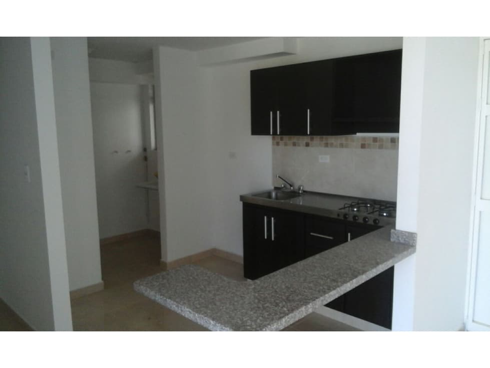 SE ALQUILA COMODO APARTAMENTO EN SANTA ROSA - 1