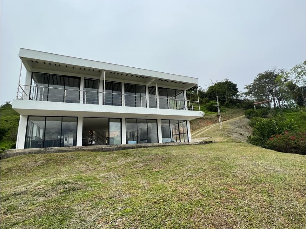 Venta de Finca de 4 Cuadras entre Viterbo y San Jose - 1