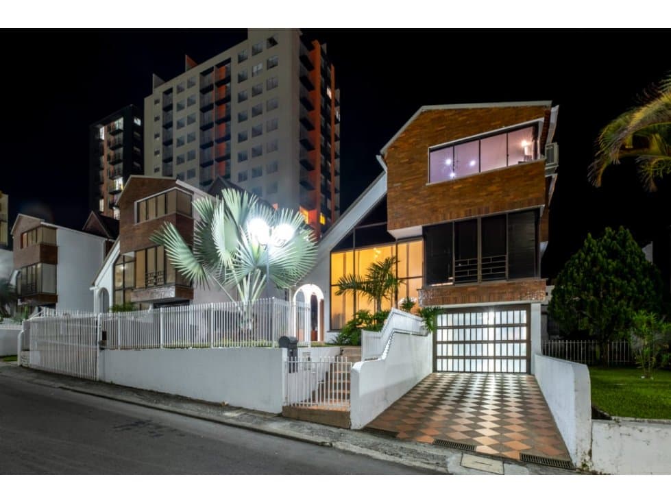 CASA REMODELADA EN CONJUNTO AL NORTE CERCA AL PORTAL DEL QUINDIO - 1