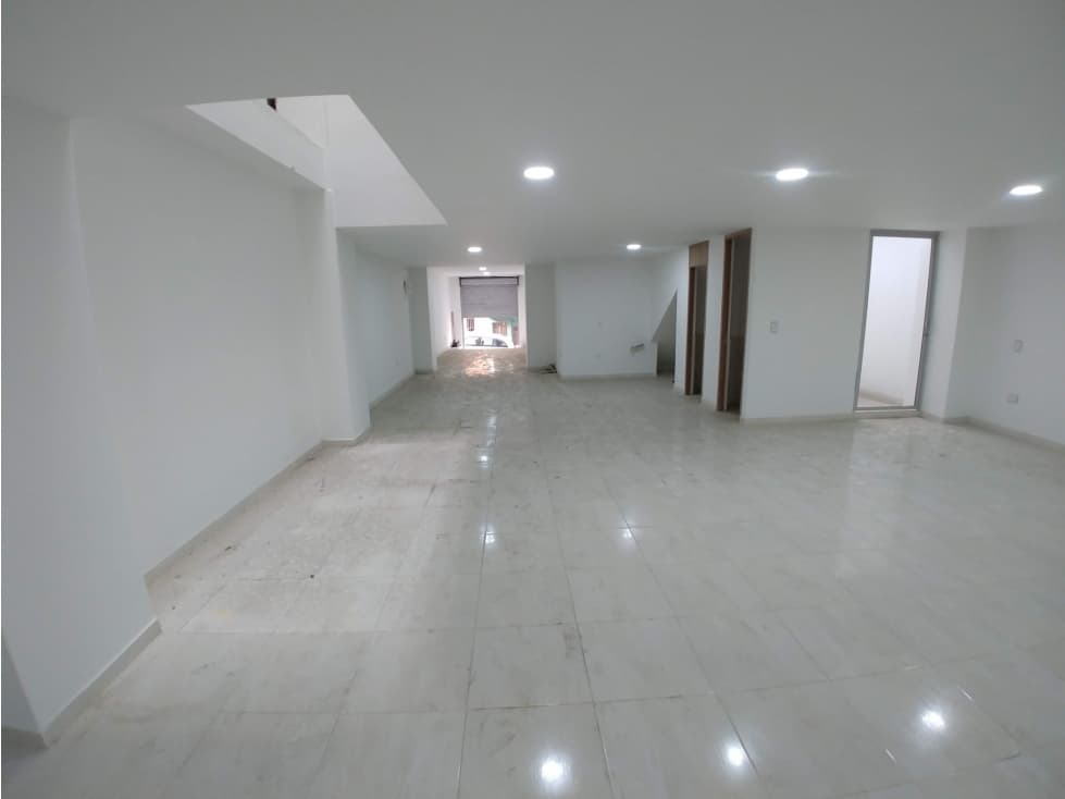 Local en alquiler en La Estrella - Centro - 1