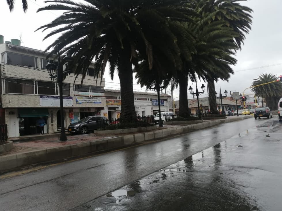 ACSI 166 OFICINA EN ARRIENDO EN EL PARQUE PRINCIPAL DE  MOSQUERA - 1