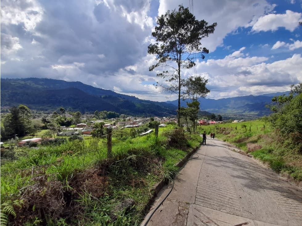Casa Lote en Pacho de 361m2 rural cerca al parque Agatae - 1