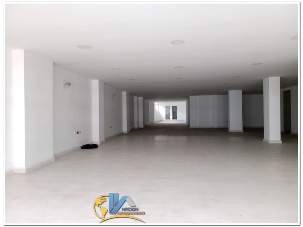 SE ARRIENDAN AMPLIAS Y HERMOSAS BODEGAS EN EL CENTRO/BUCARAMANGA - 1