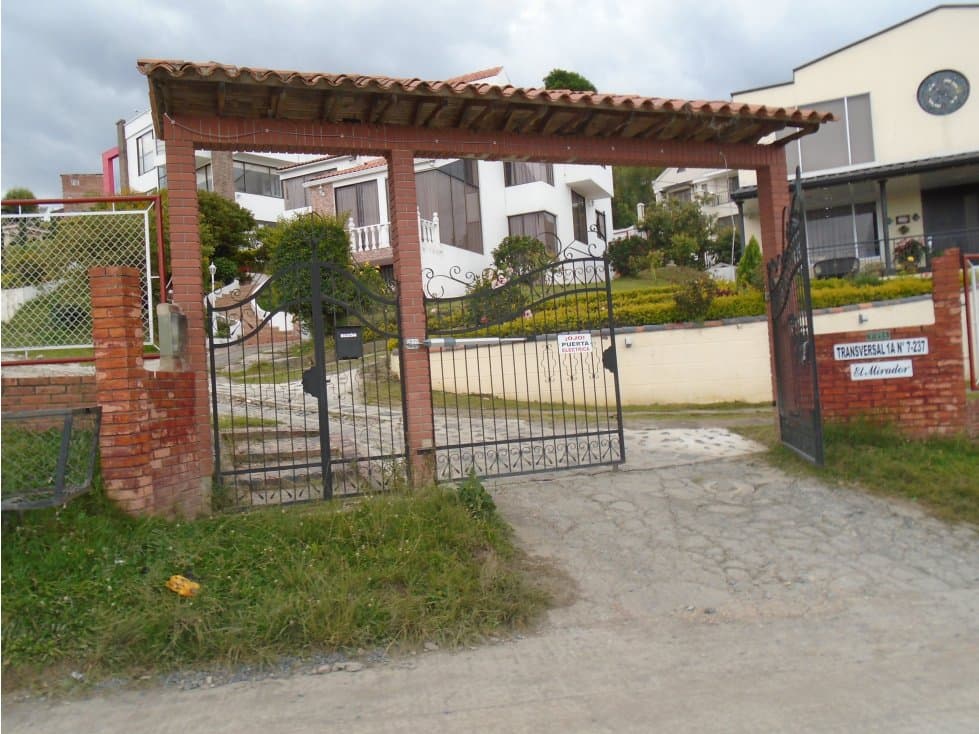 Se vende casa campestre Condominio-Velez, Santander - 1