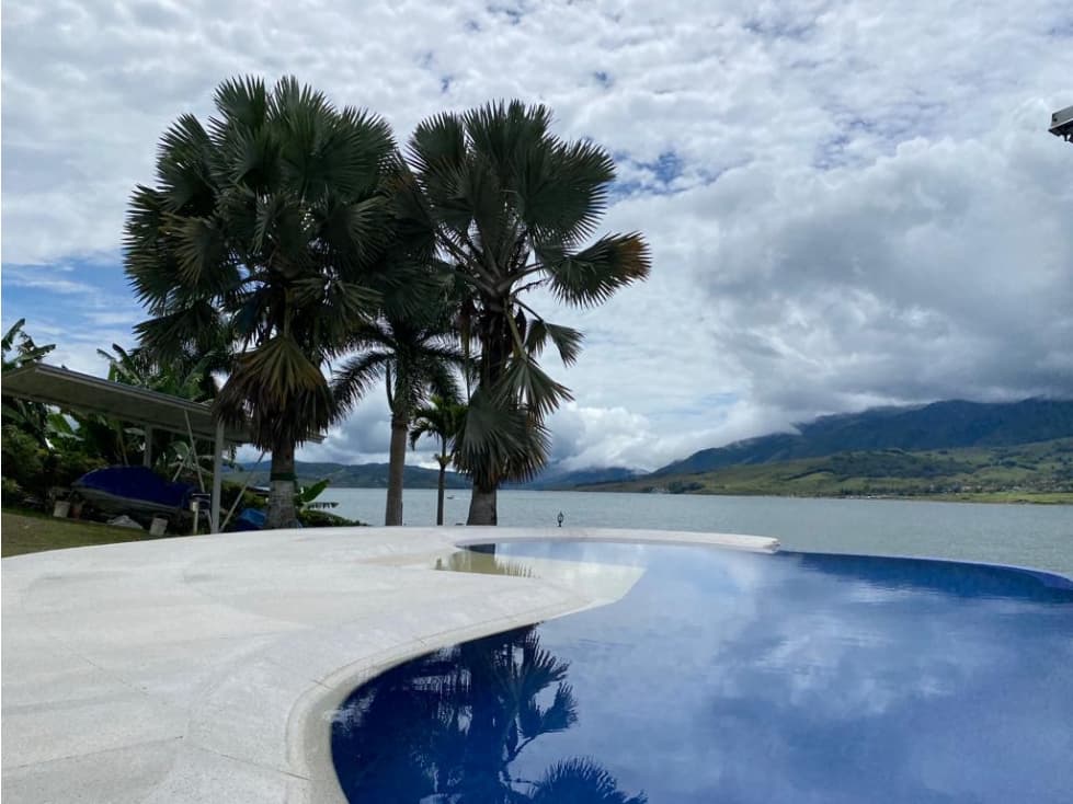 CASA CAMPESTRE LAGO CALIMA - 1