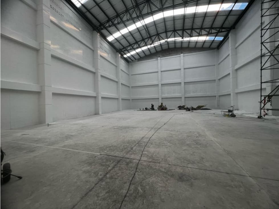 Bodega en arriendo Girardota // 838m2 Parque Industrial - 1