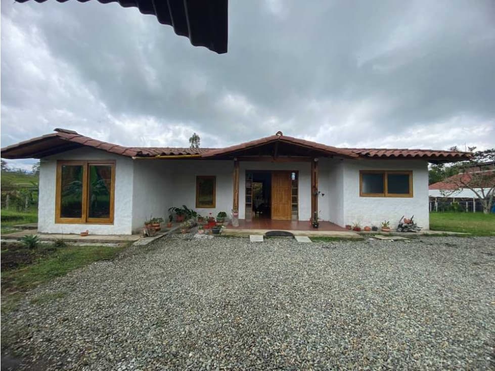 CASA CAMPESTRE PARA ARRENDAR - 1