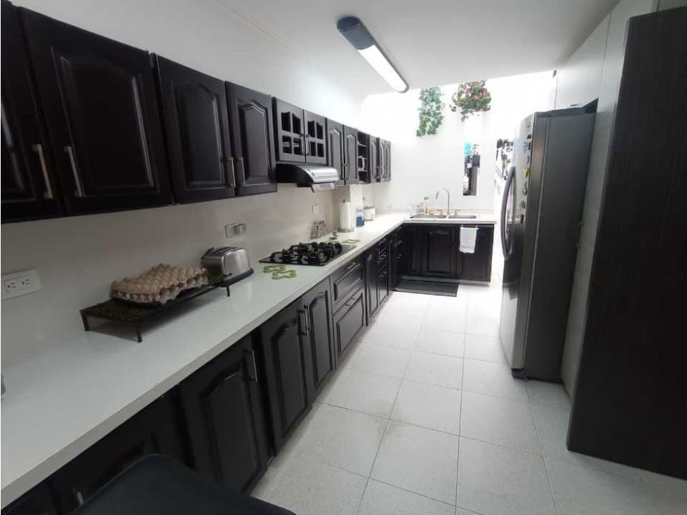 Casa sector alamos 305 mts - 1