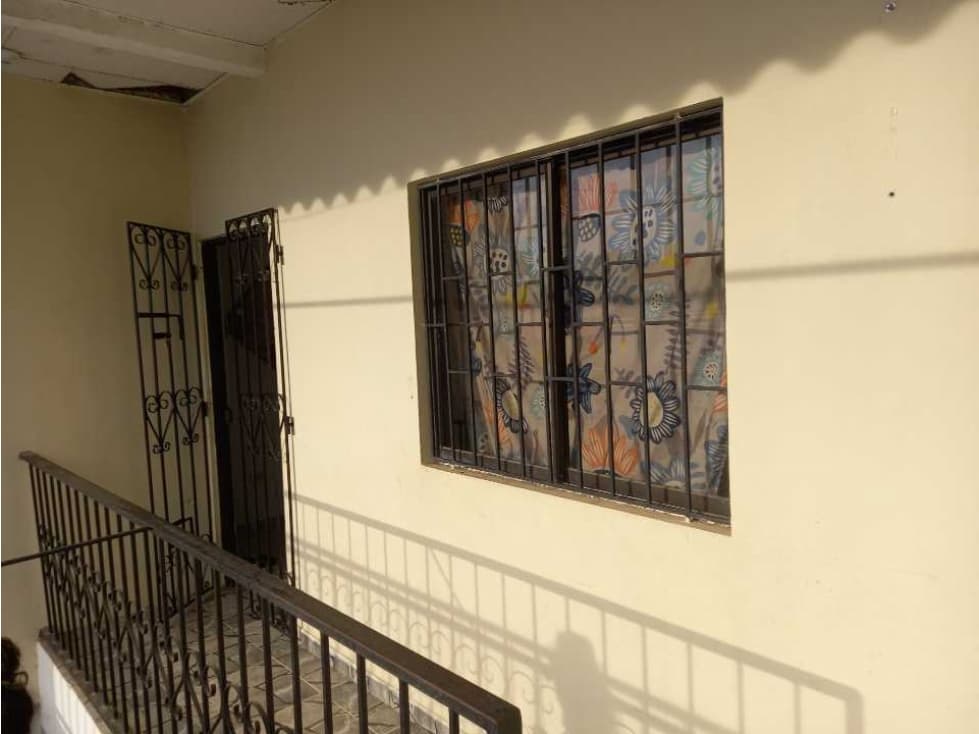 En Venta Apto en Mompox , Barrio Arriba ,a 100 mts del Parque del Jazz - 1