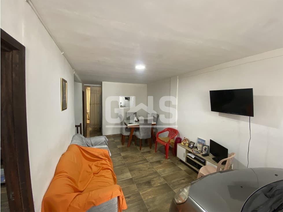 SE VENDE CASA DUPLEX EN BARRIO LAURELES CARTAGO - 1